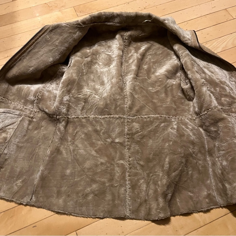 Vintage Guess Jacket Womens Small Tan Genuine Leather Faux Fur Lined Suede Y2K - Picture 9 of 10